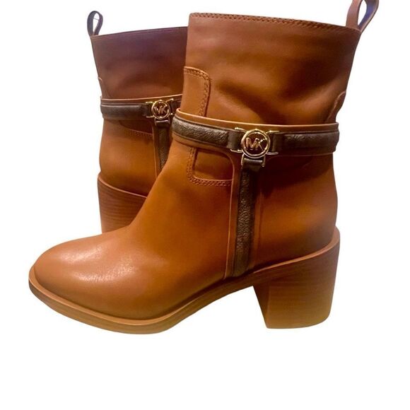 NIB Michael Kors Mindy Leather and Signature Logo Trim Ankle Boot size 7.5 - Picture 6 of 13